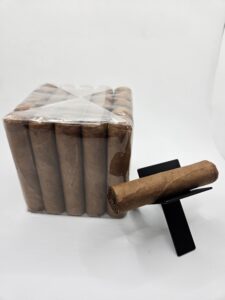 24  HP SHORT ROBUSTO 3 1/2 X 50