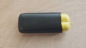 Yellow Cigar 2 Finger